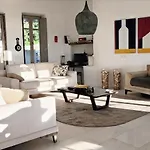 Mikro Chorio * Kostos